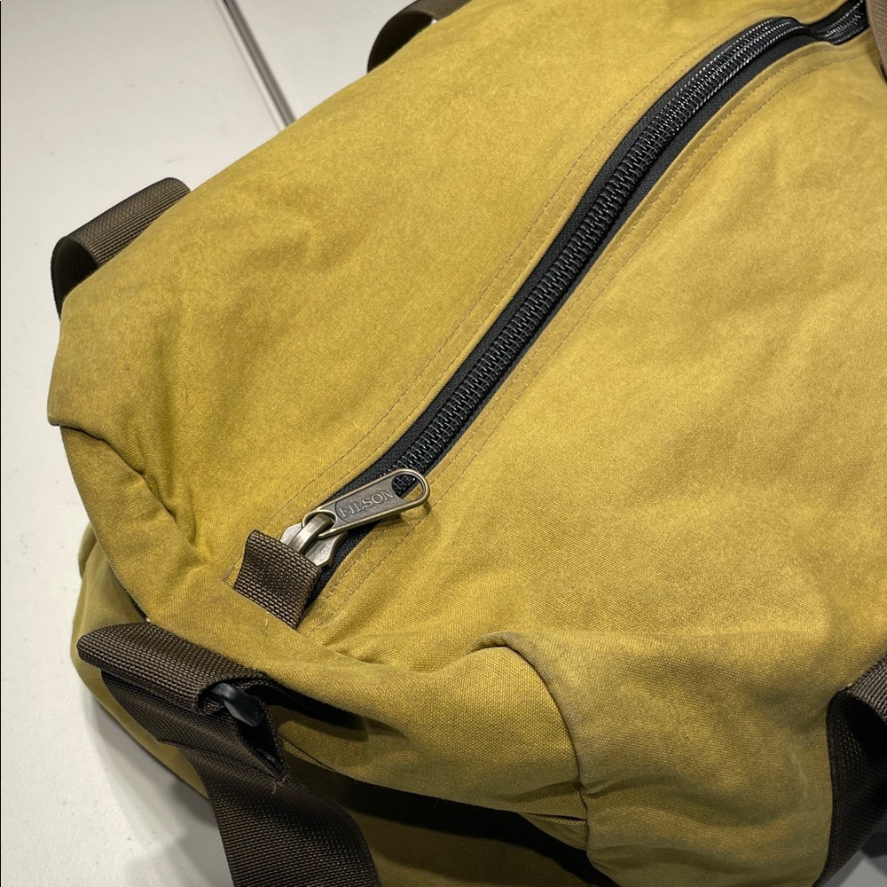 Filson Dry Tin Cloth Duffel Rare American-Made size Small, lightweight. - Picture 4 of 10